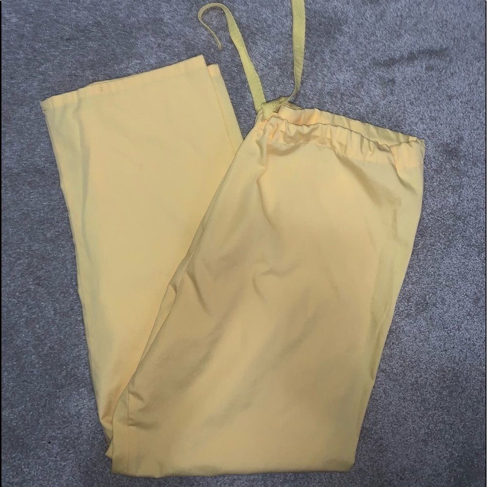 Bright yellow scrub pants med unisex